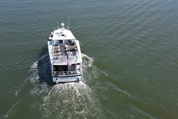 a small boat in a body of water